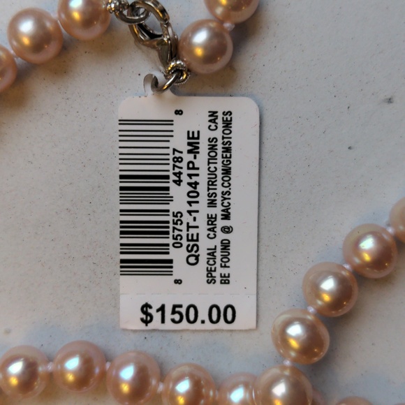 Macy's genuine pearl set. Necklace, Bracelet & Earrings.NWT, pink ,sterling. Box - Picture 4 of 7